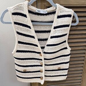 Zara Black and Cream Knit Button Vest size small